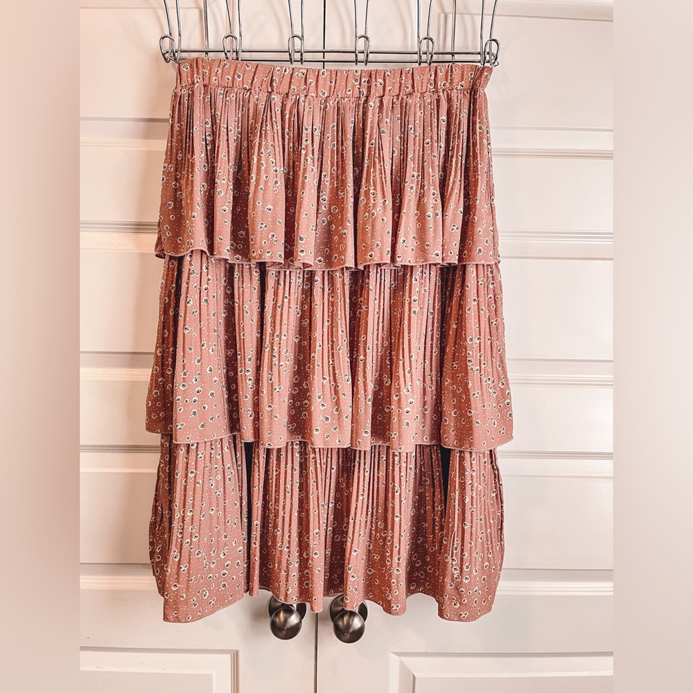 🚫SOLD🚫. Dainty Jewells Ruffle Skirt